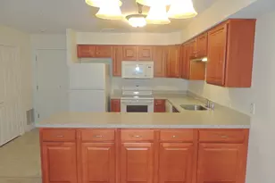 27 Greenleaves Dr, Amherst, MA 01002 - Photo 8