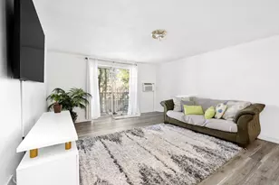 65 Greentree Ln, Weymouth, MA 02190 - Photo 4