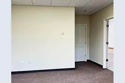 2 Rockview Way #8, Rockland, MA 02370 - Photo 2