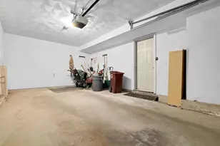 60 Woburn St, Lowell, MA 01852 - Photo 32