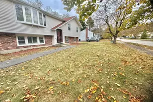 27 Sandy Ridge Cir, Sharon, MA 02067 - Photo 1