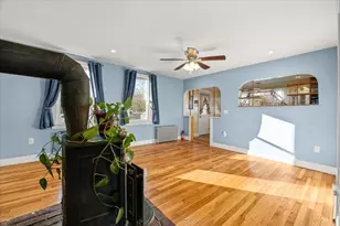 9 Liberty St, Taunton, MA 02718 - Photo 10