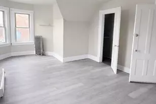 68 Waverly St, Springfield, MA 01107 - Photo 8