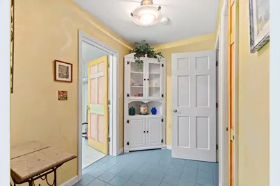 7 Upper Meadow Ln, Oak Bluffs, MA 02557 - Photo 12