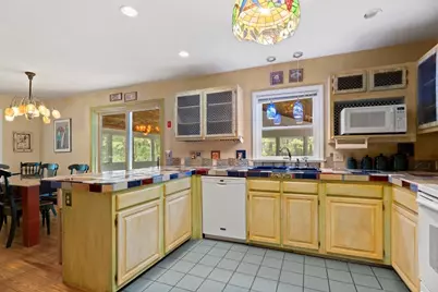 7 Upper Meadow Ln, Oak Bluffs, MA 02557 - Photo 8