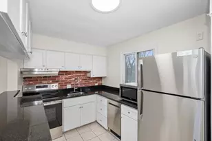 25 Lionel Ave, Waltham, MA 02452 - Photo 4