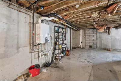 251 Poquanticut Ave, Easton, MA 02356 - Photo 26