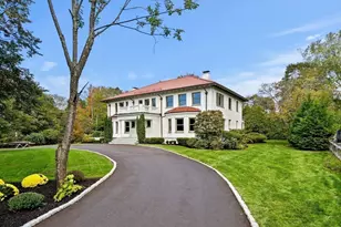 2 Ocean Ave, Swampscott, MA 01907 - Photo 2