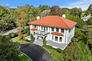2 Ocean Ave, Swampscott, MA 01907 - Photo 4