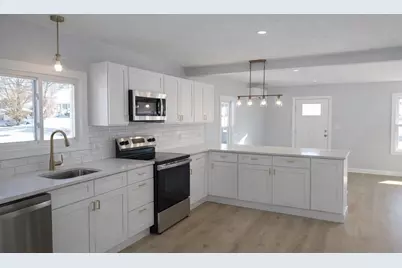 18 Banks, Brockton, MA 02302 - Photo 6