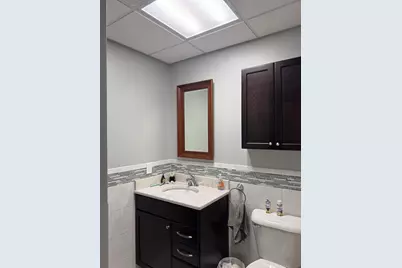 2307 Acushnet Ave, New Bedford, MA 02745 - Photo 14