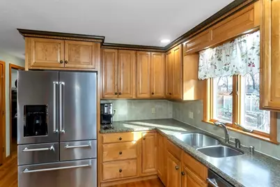 47 Roberta Cir, Agawam, MA 01001 - Photo 8