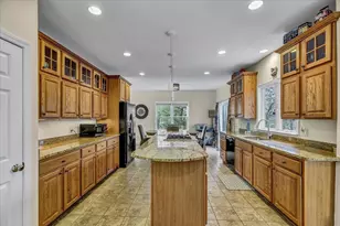 10 Rockledge Dr, Falmouth, MA 02556 - Photo 10