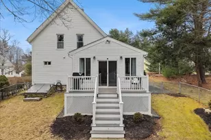 35 Pine St, Easton, MA 02375 - Photo 6