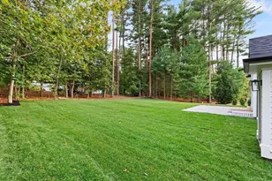 12 Pleasant St, Burlington, MA 01803 - Photo 30