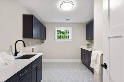 12 Pleasant St, Burlington, MA 01803 - Photo 20