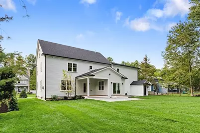 12 Pleasant St, Burlington, MA 01803 - Photo 30