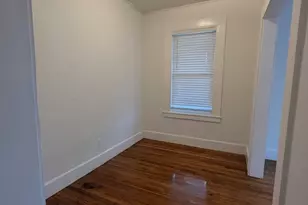 22 Auburn St, Malden, MA 02148 - Photo 6