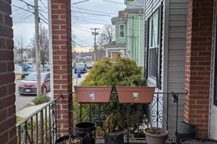 22 Auburn St, Malden, MA 02148 - Photo 2