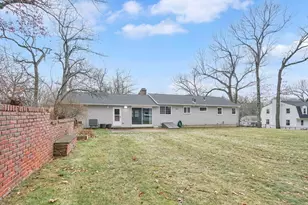 61 Ridgecrest Dr, Westfield, MA 01085 - Photo 8