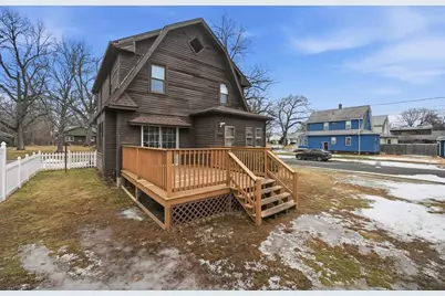 135 Newbury Street, Chicopee, MA 01013 - Photo 2