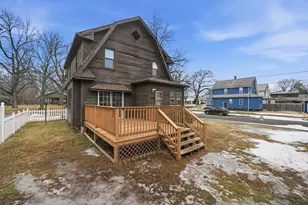 135 Newbury St, Chicopee, MA 01013 - Photo 2