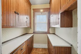 135 Newbury St, Chicopee, MA 01013 - Photo 6