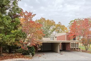 55 Fairgreen Pl, Brookline, MA 02467 - Photo 2