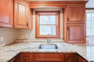 68 Greene St, Hopedale, MA 01747 - Photo 6