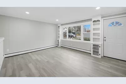 27 Nokomis, Springfield, MA 01109 - Photo 14