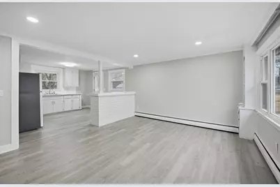 27 Nokomis, Springfield, MA 01109 - Photo 8