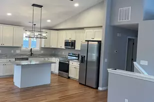 27 Havana Rd, Worcester, MA 01603 - Photo 4