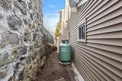 2 Grove St, Methuen, MA 01844 - Photo 32