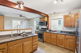 8 Perham St, Chelmsford, MA 01824 - Photo 12