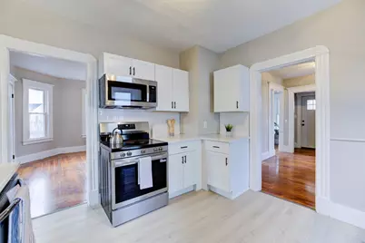 27 Ormond St, Springfield, MA 01108 - Photo 2