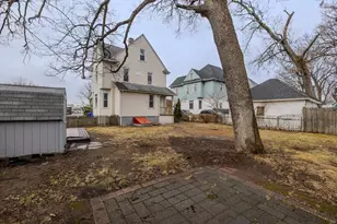 27 Ormond St, Springfield, MA 01108 - Photo 24