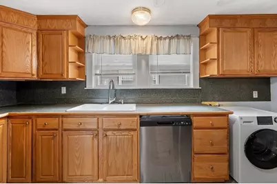 46 A Wentworth Street, Malden, MA 02148 - Photo 8