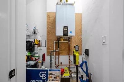 231 Everett St #1, Boston, MA 02128 - Photo 32