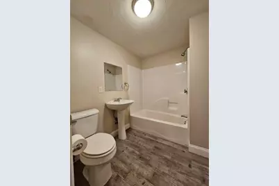 204 N Franklin St #2, Holbrook, MA 02343 - Photo 8