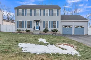 8 Modred Ct, Worcester, MA 01602 - Photo 2