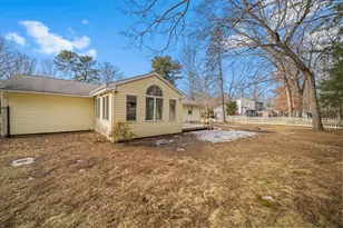 221 Bel Air Dr, Longmeadow, MA 01106 - Photo 28