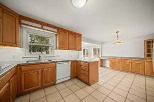 221 Bel Air Dr, Longmeadow, MA 01106 - Photo 6