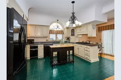 301 Madison, Fall River, MA 02720 - Photo 16