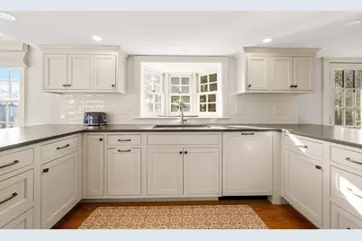 151 Oakland Street, Wellesley, MA 02481 - Photo 12