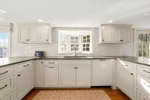 151 Oakland St, Wellesley, MA 02481 - Photo 12
