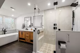 151 Oakland St, Wellesley, MA 02481 - Photo 22