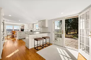 151 Oakland St, Wellesley, MA 02481 - Photo 10