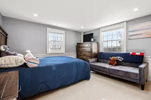 151 Oakland St, Wellesley, MA 02481 - Photo 28
