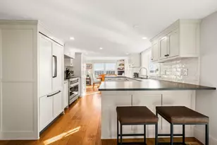 151 Oakland St, Wellesley, MA 02481 - Photo 6