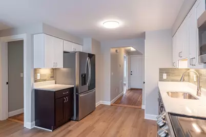 19 Hoyle #1, Norwood, MA 02062 - Photo 2